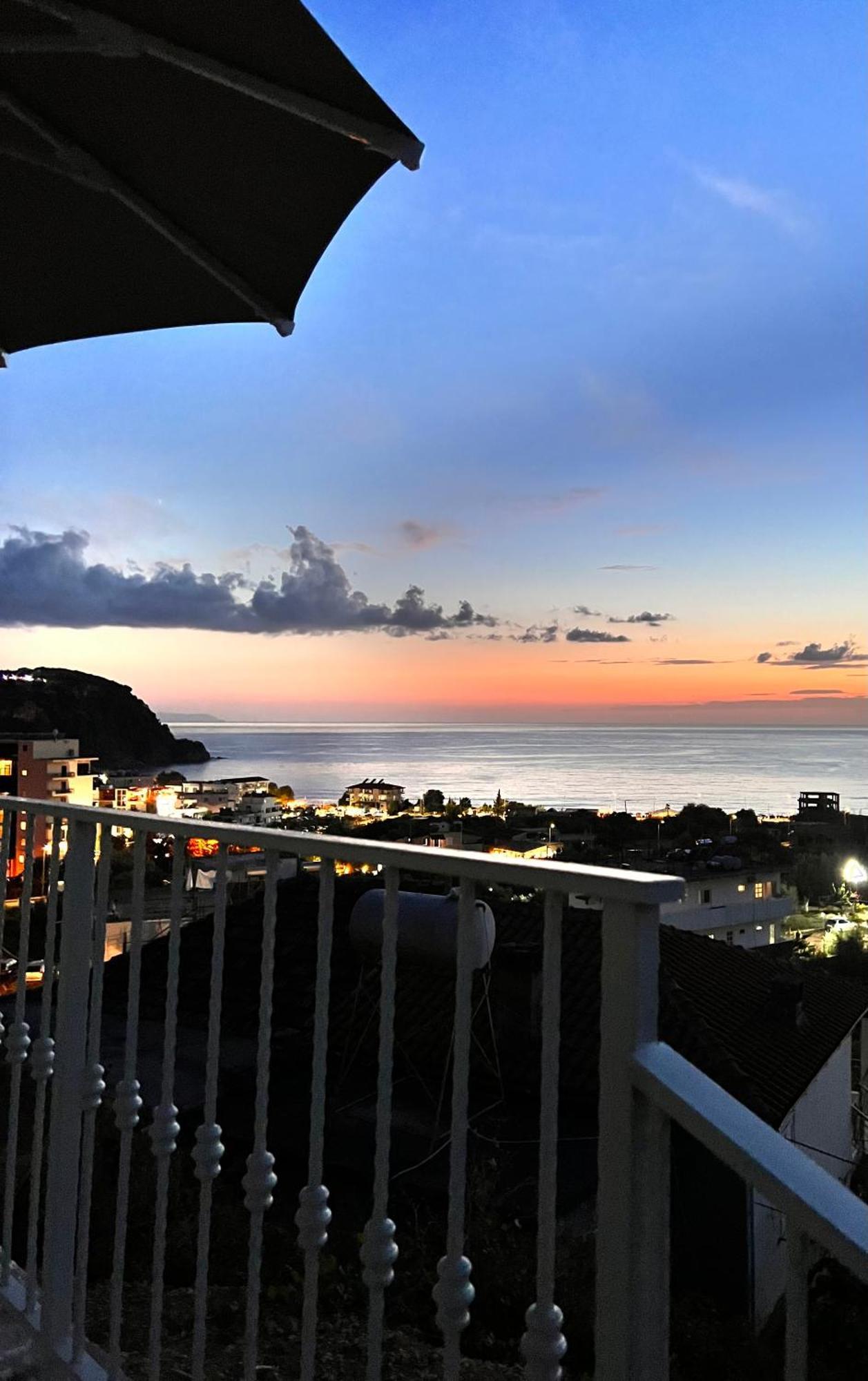Appartamento Kalesma Himare Esterno foto