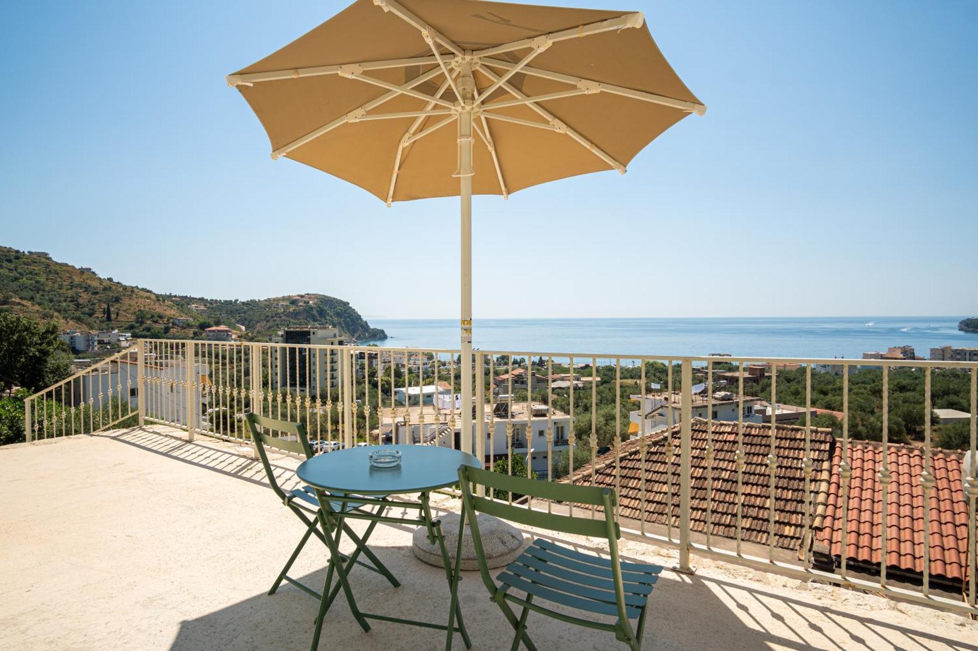 Appartamento Kalesma Himare Esterno foto